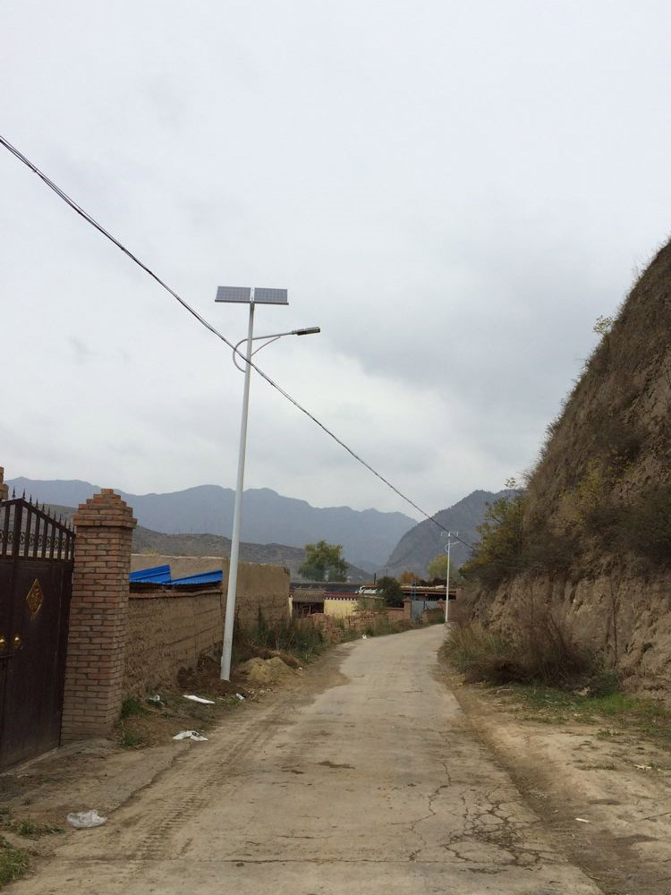 農村太陽能路燈價格 農村太陽能路燈價格