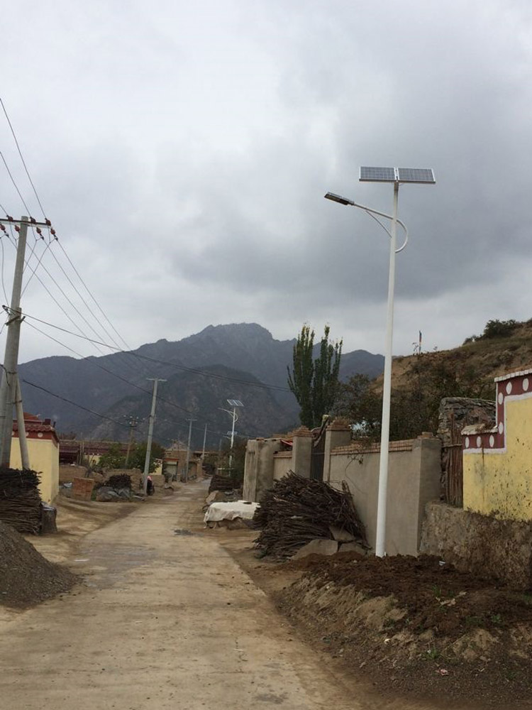 農村太陽能路燈價格 農村太陽能路燈價格